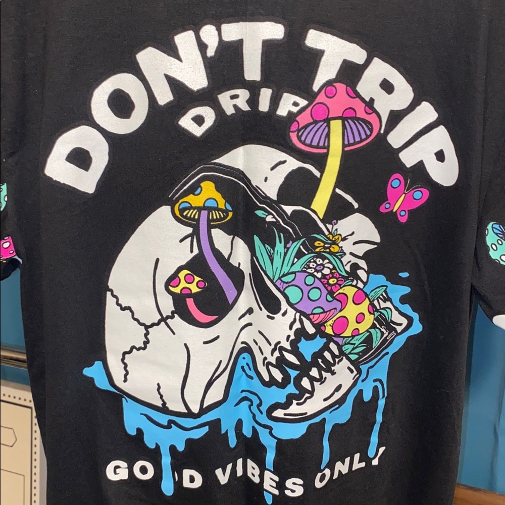 NWT! DON’T TRIP DRIP tee - Picture 6 of 6